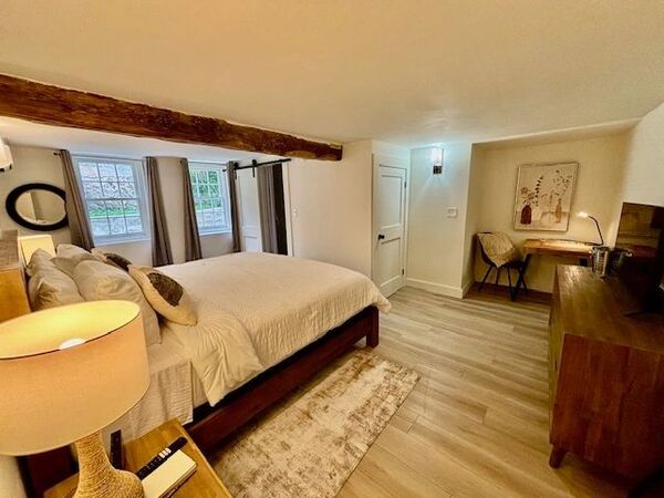 Main Villa Ground Floor King Deluxe Photo 1